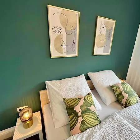 Schoene In Innenstadt Apartmán Neumünster